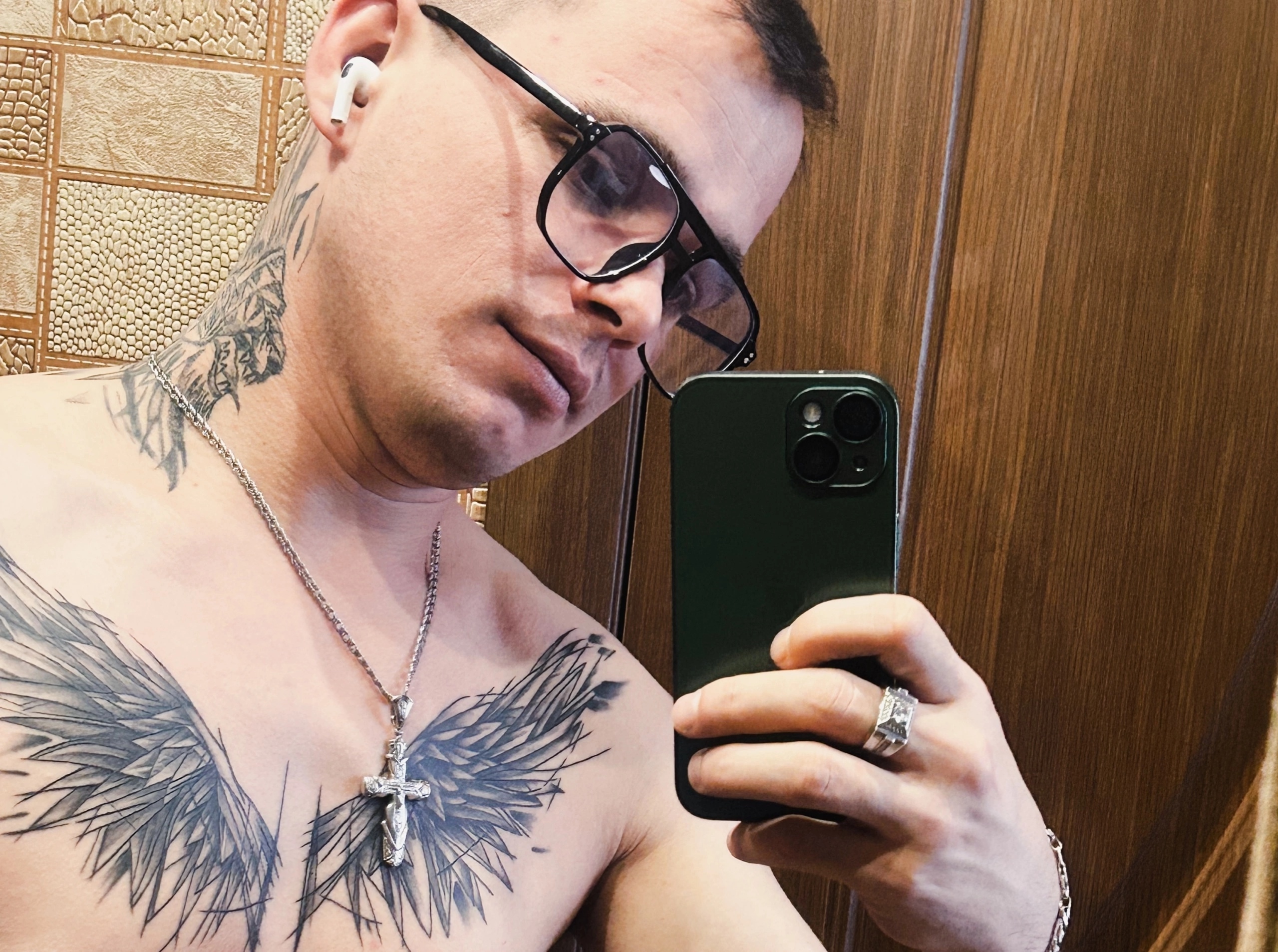@Kolibriyank
